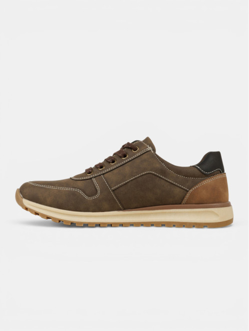 Baskets basses marrons...