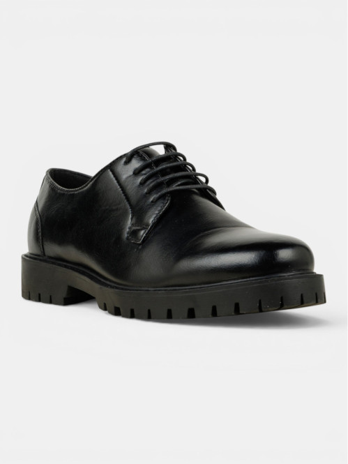 Chaussures lacets noires...