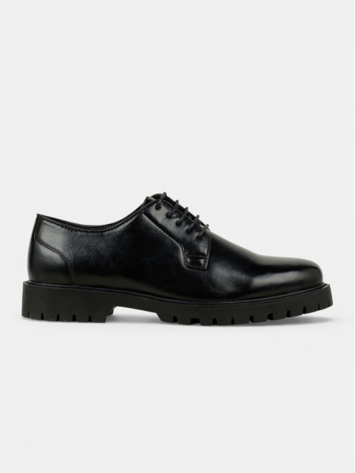 Chaussures lacets noires...