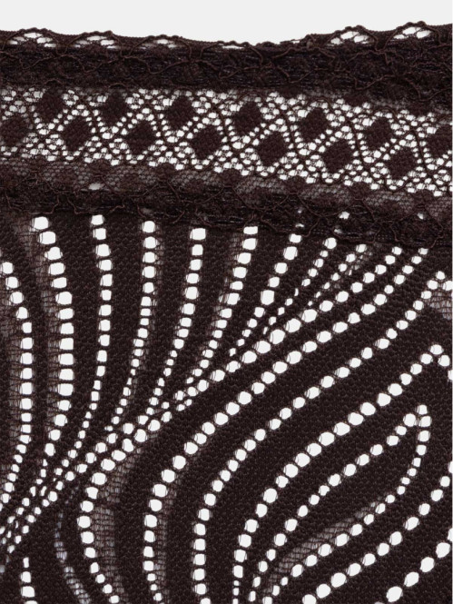 String dentelle graphique...