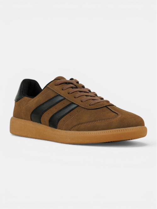 Baskets bandes noires homme...