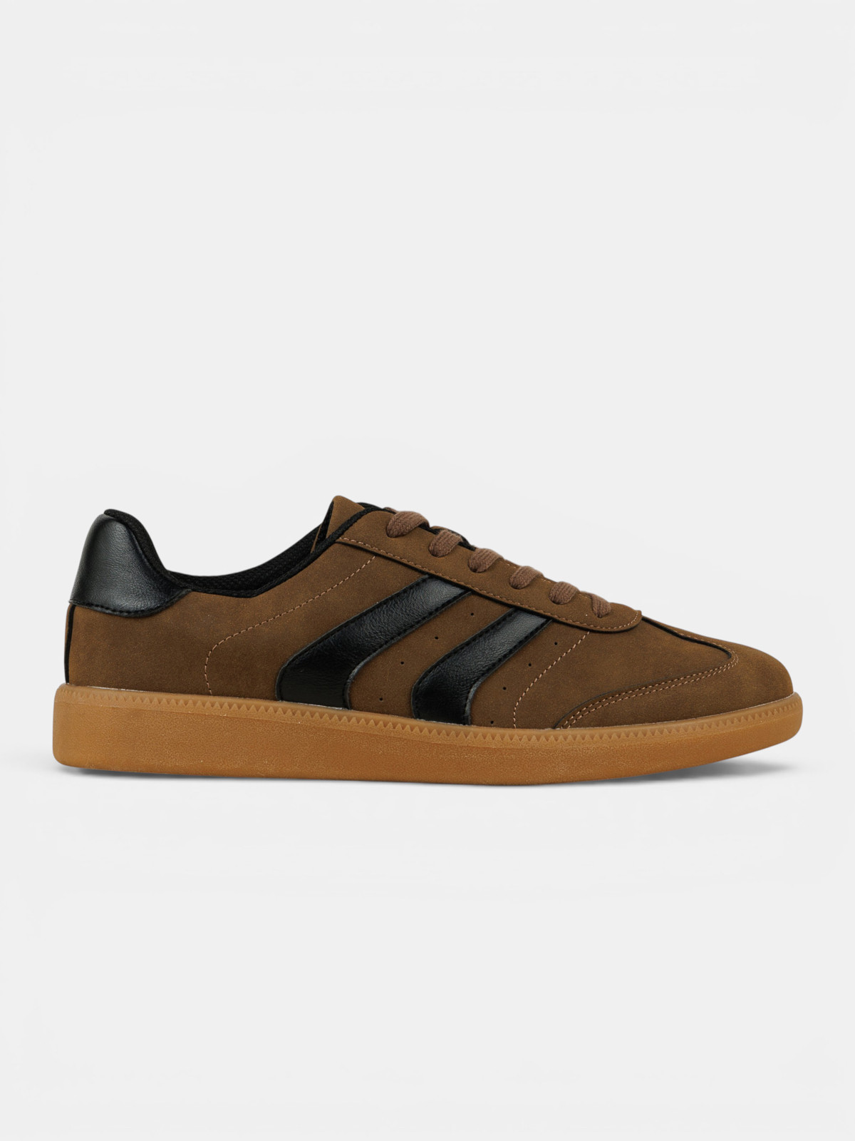 Baskets bandes noires homme (40-45) Baskets bandes noires homme (40-45)