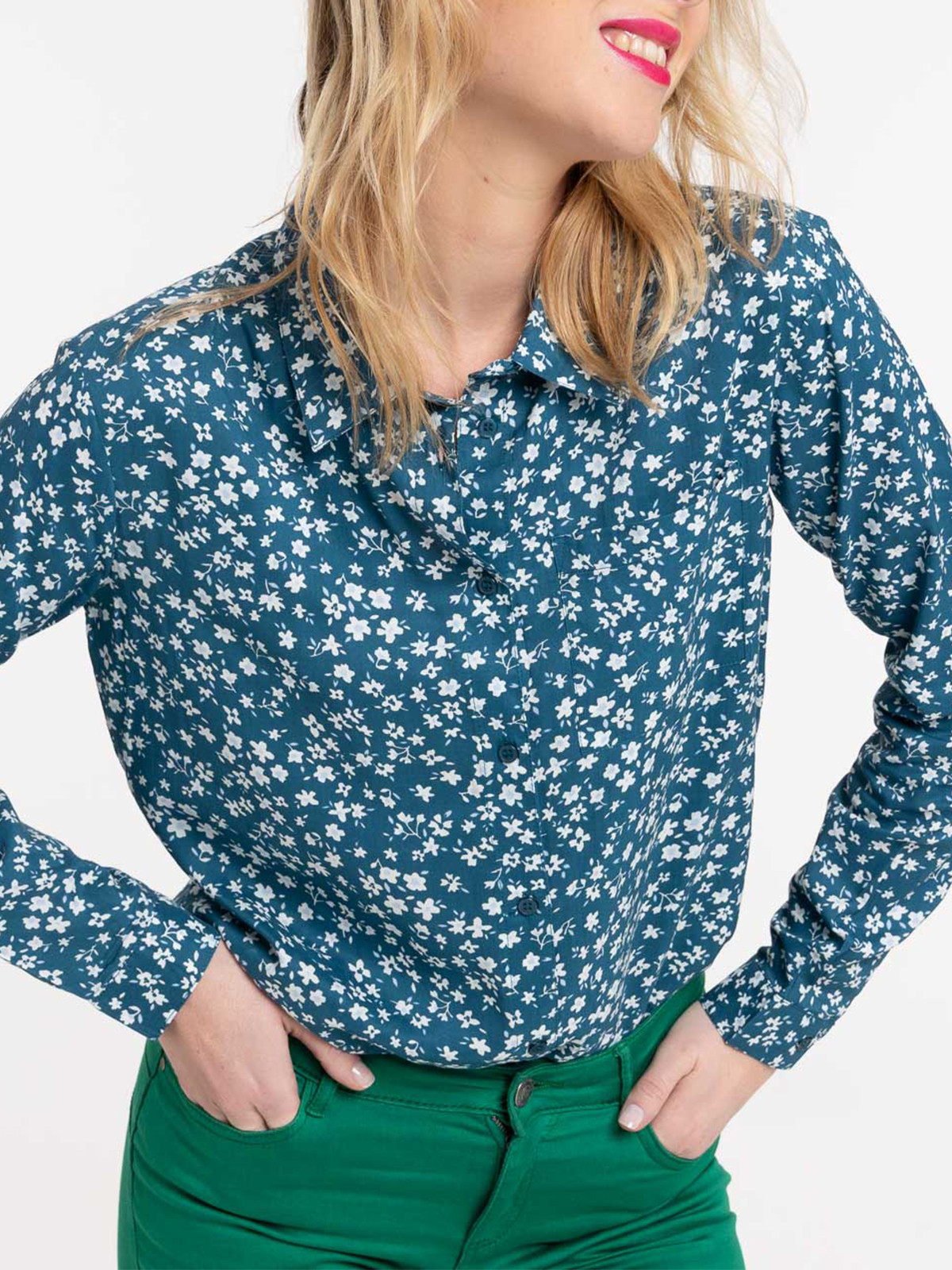 Chemise motif floral bleu paon femme Chemise motif floral bleu paon femme