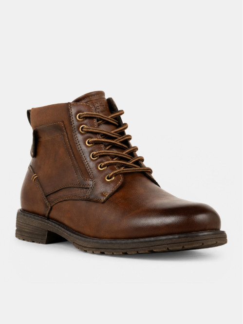 Chaussure montante à lacet...