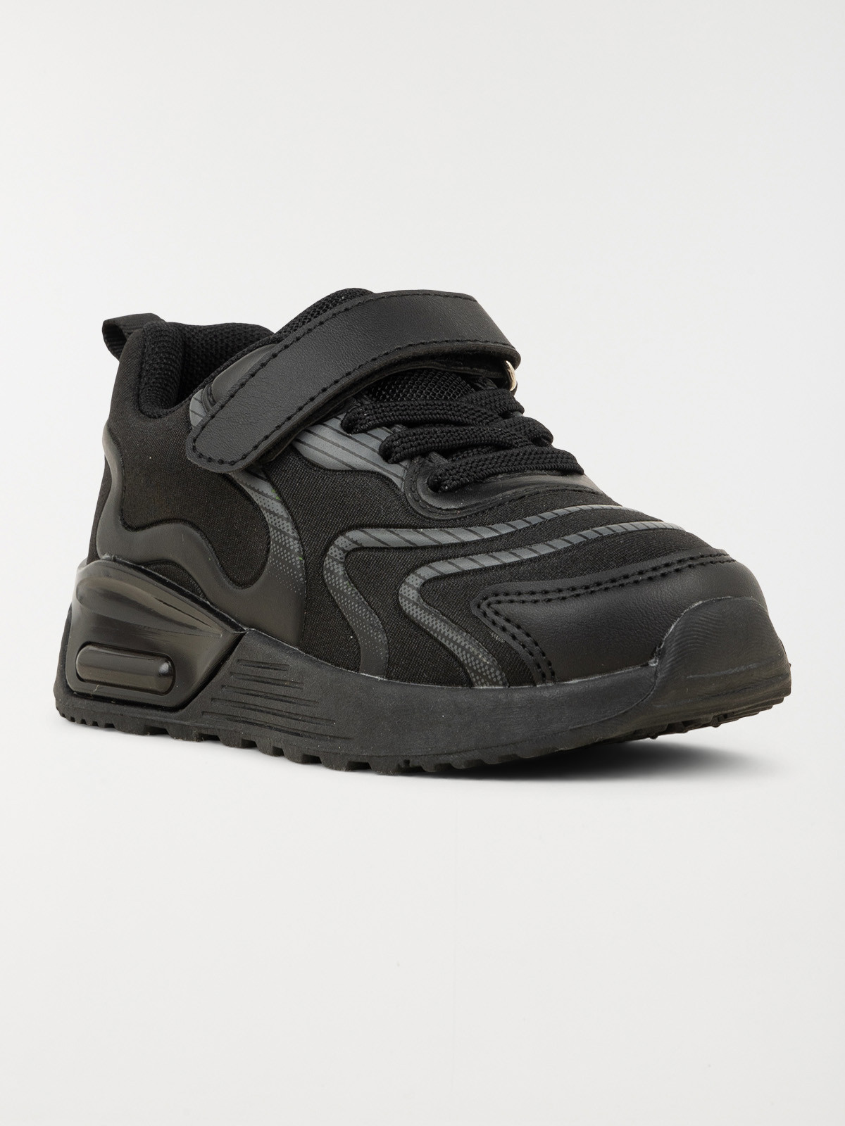 Baskets noires de sport garçon (24-30) Baskets noires de sport garçon (24-30)