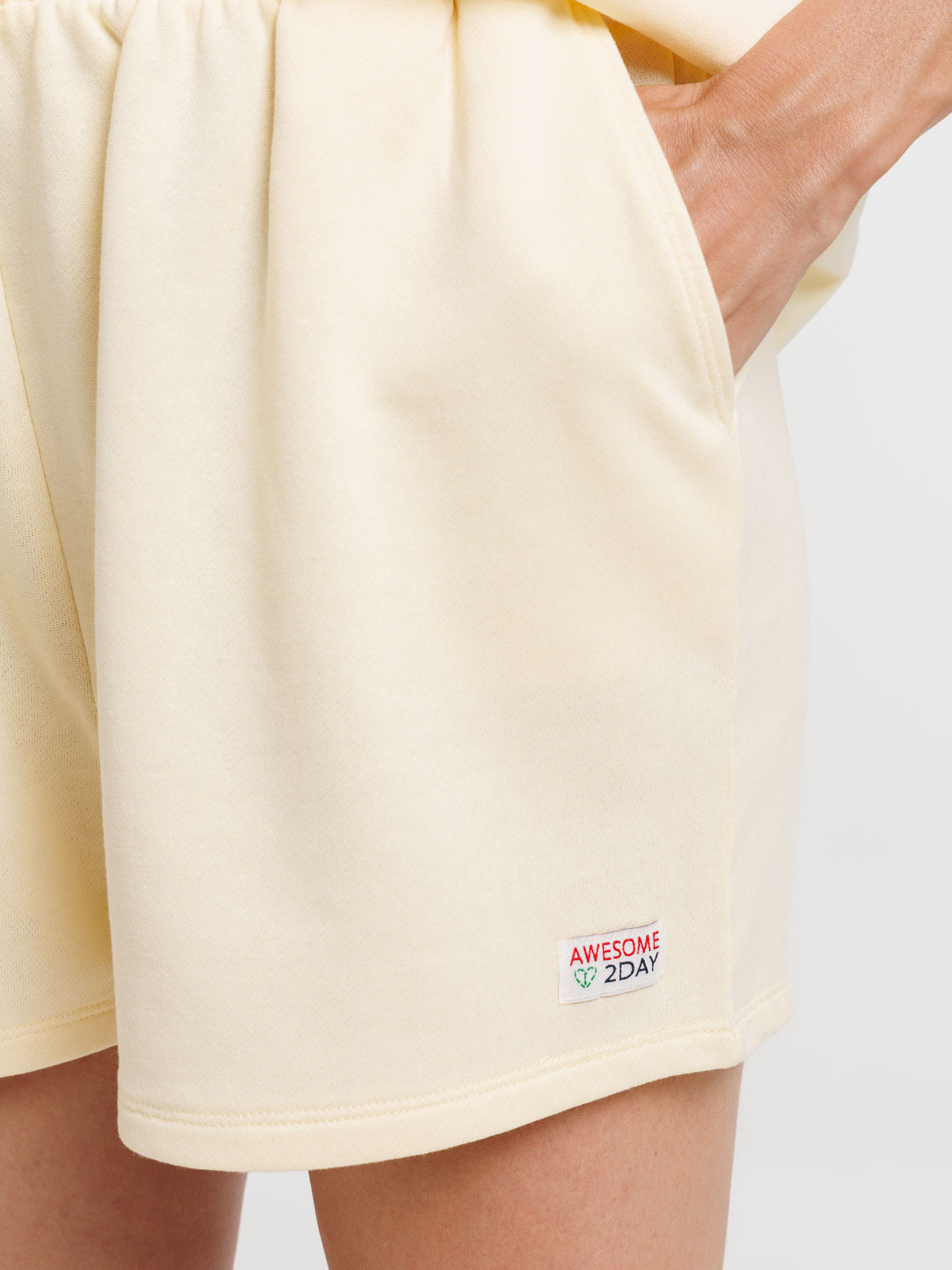 Short coloris vanille femme Short coloris vanille femme