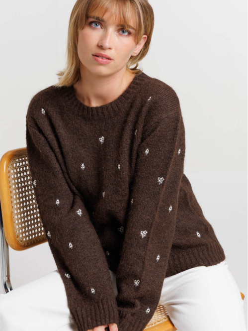 Pull femme motifs brodés