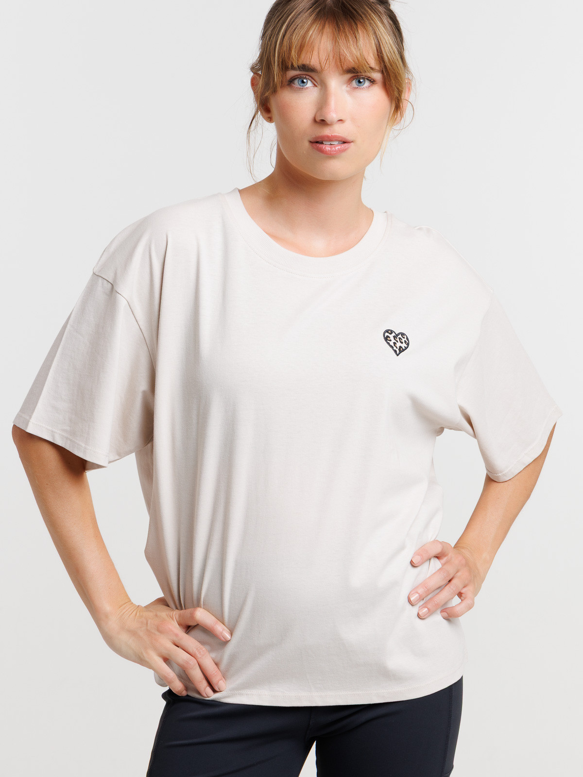 Tee-shirt coeur léopard femme beige