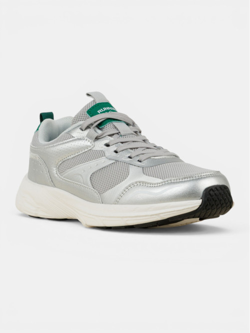 Chaussures sport lacet...