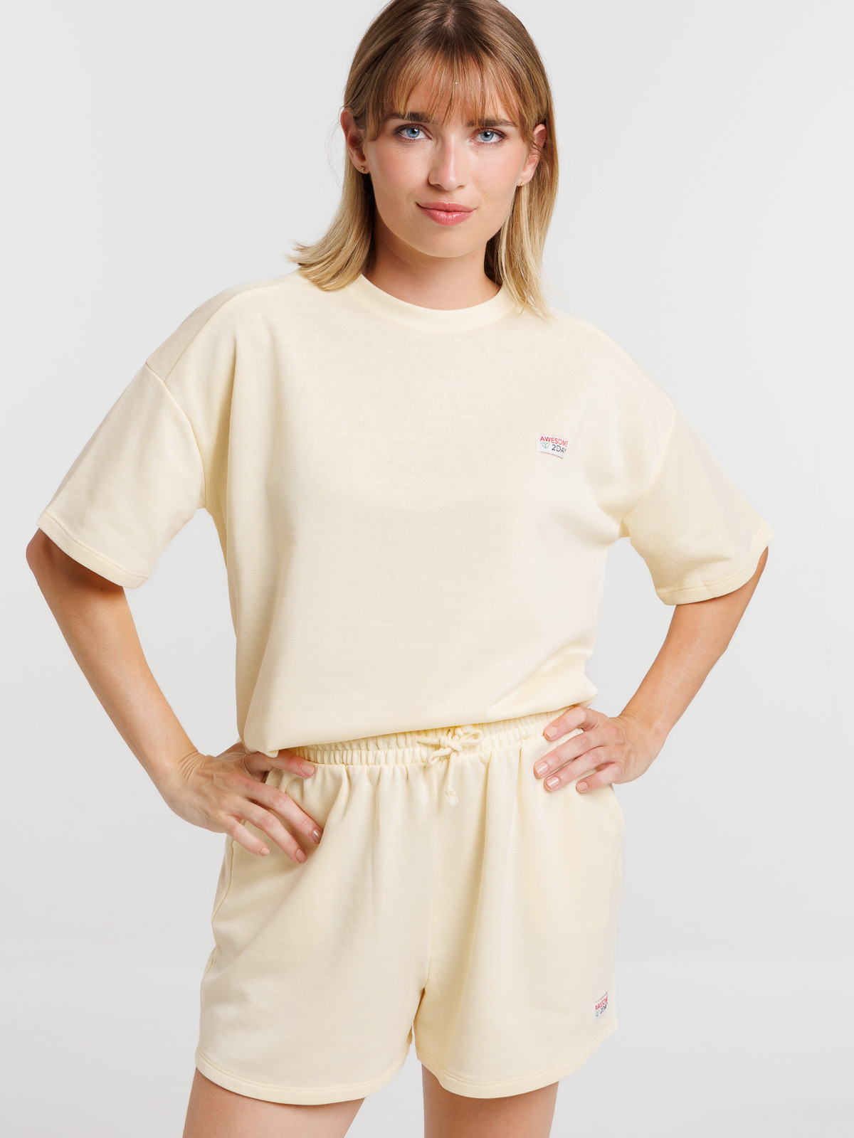 Sweat vanille manches courtes femme Sweat vanille manches courtes femme