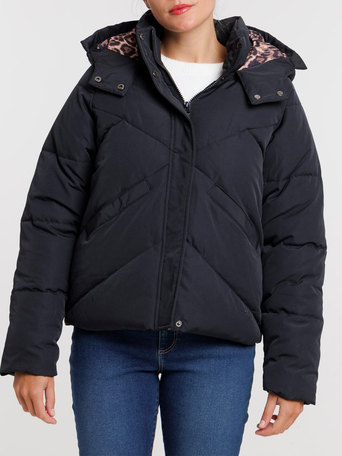 Doudoune courte à capuche léopard femme