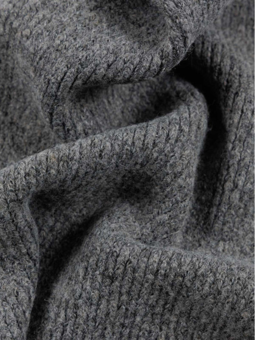 Echarpe basique gris moyen...