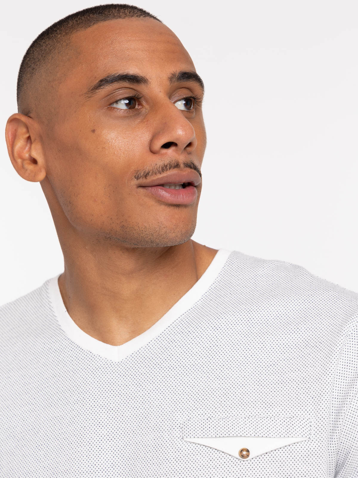 Tee-shirt col V fausse poche homme Tee-shirt col V fausse poche homme