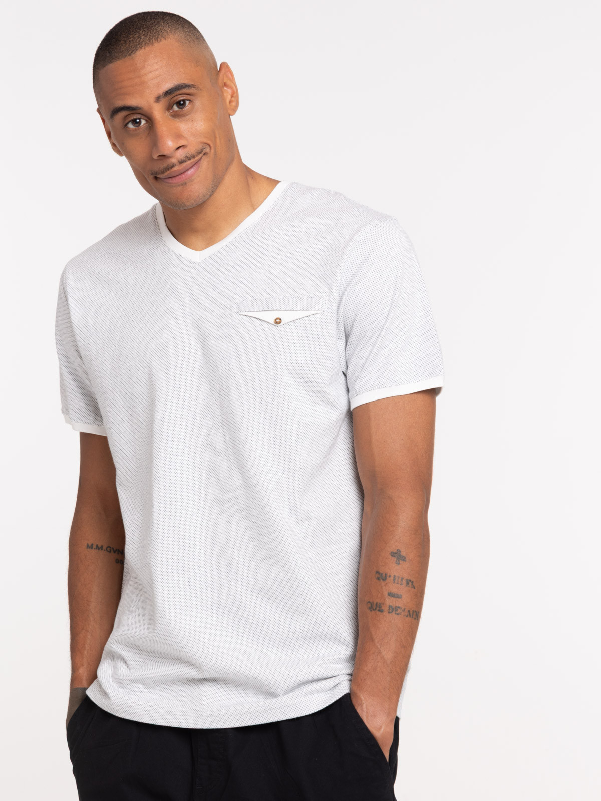 Tee-shirt col V fausse poche homme Tee-shirt col V fausse poche homme