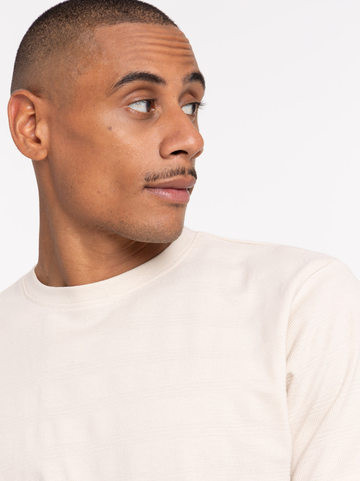 T-shirt uni beige clair homme T-shirt uni beige clair homme