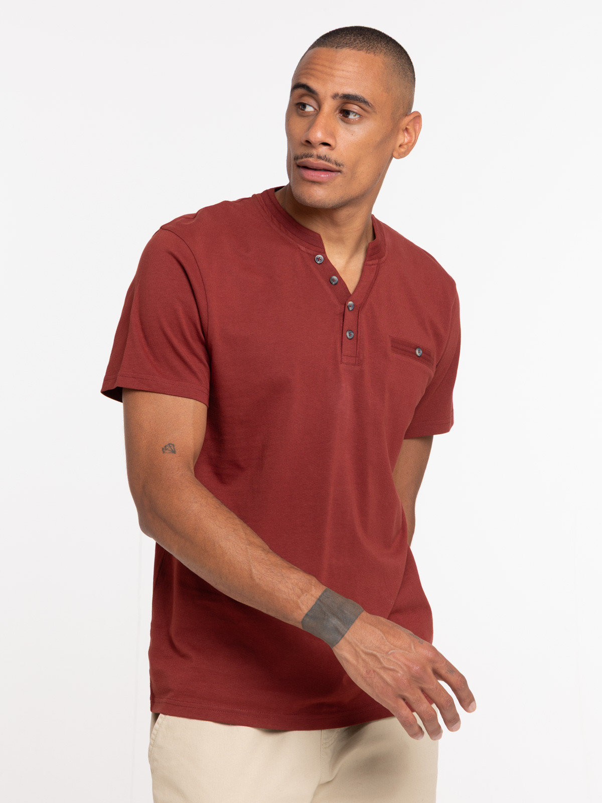 T-shirt col rond boutons homme T-shirt col rond boutons homme