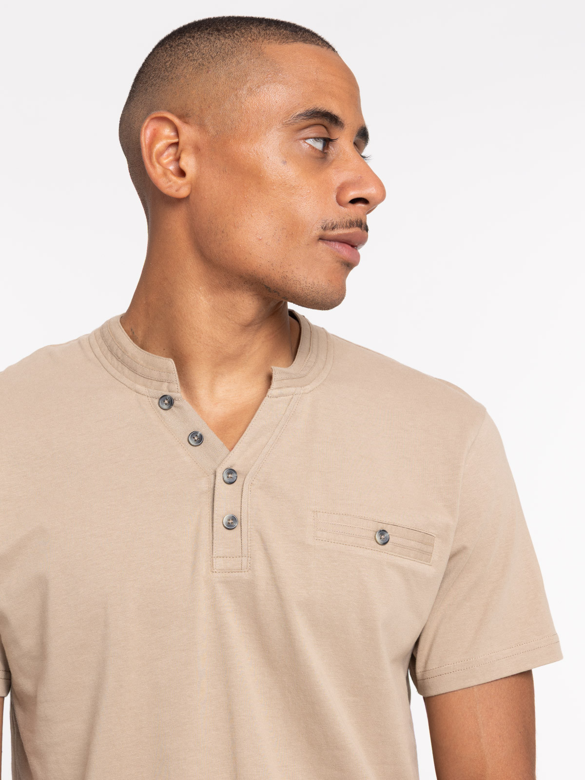 T-shirt col rond boutons homme taupe T-shirt col rond boutons homme taupe
