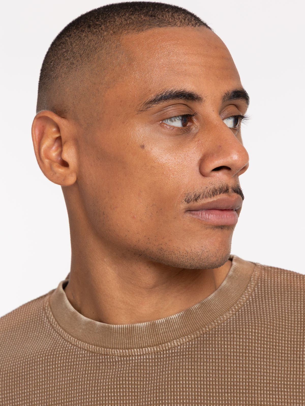 T-shirt col rond manches courtes homme T-shirt col rond manches courtes homme