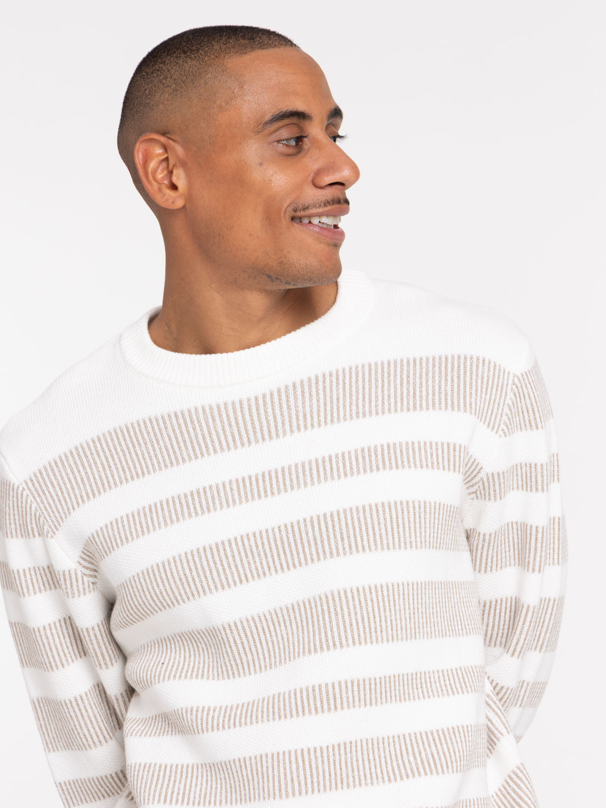Pull col rond en coton à rayures homme Pull col rond en coton à rayures homme