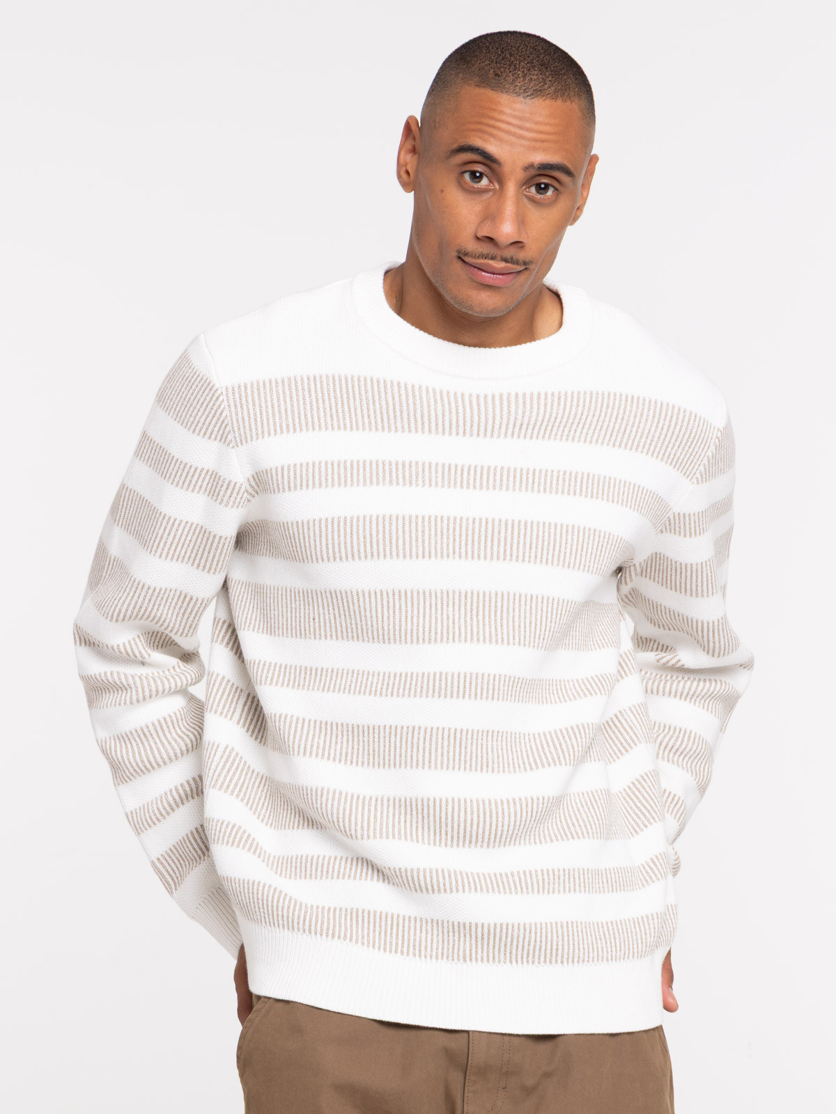 Pull col rond en coton à rayures homme Pull col rond en coton à rayures homme