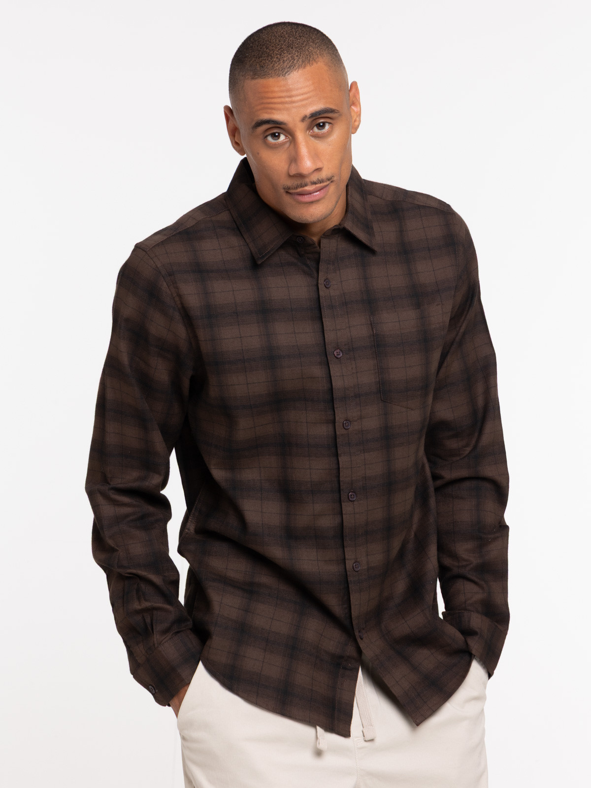 Chemise à carreaux homme