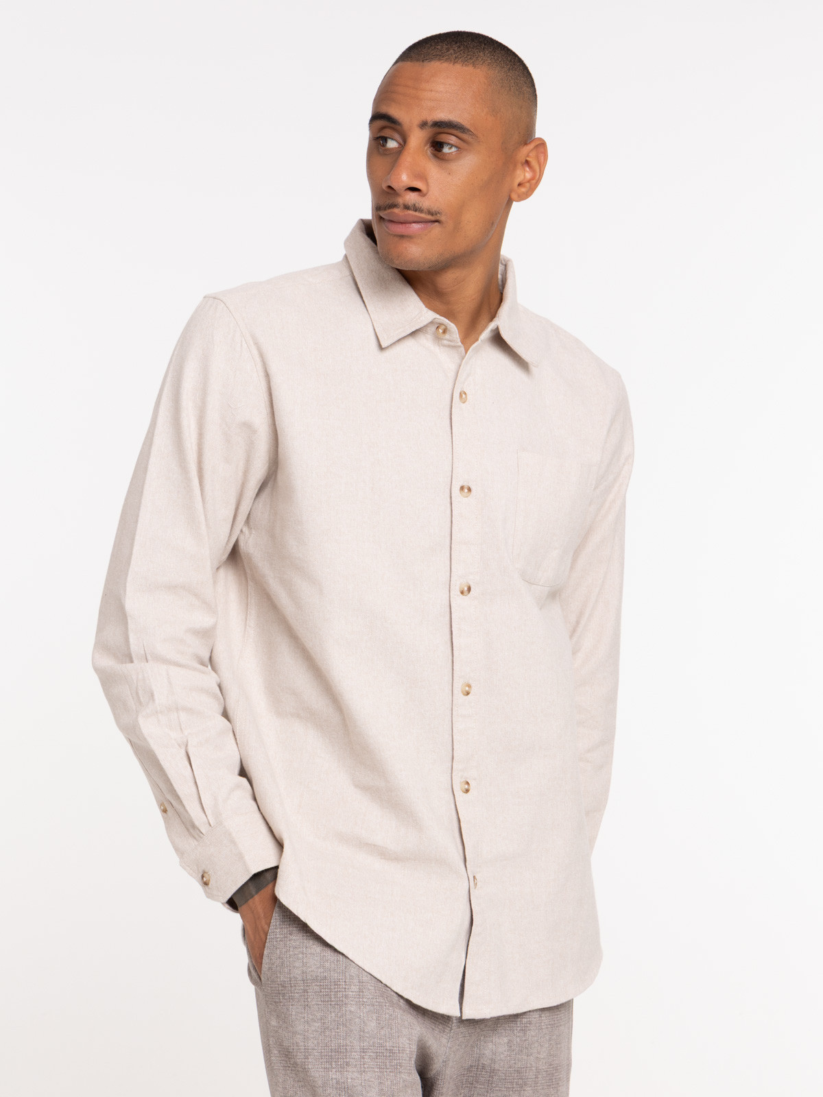 Chemise unie manches longues homme