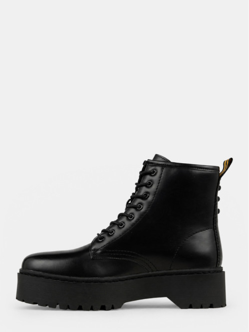 Bottines noires Lee Cooper...