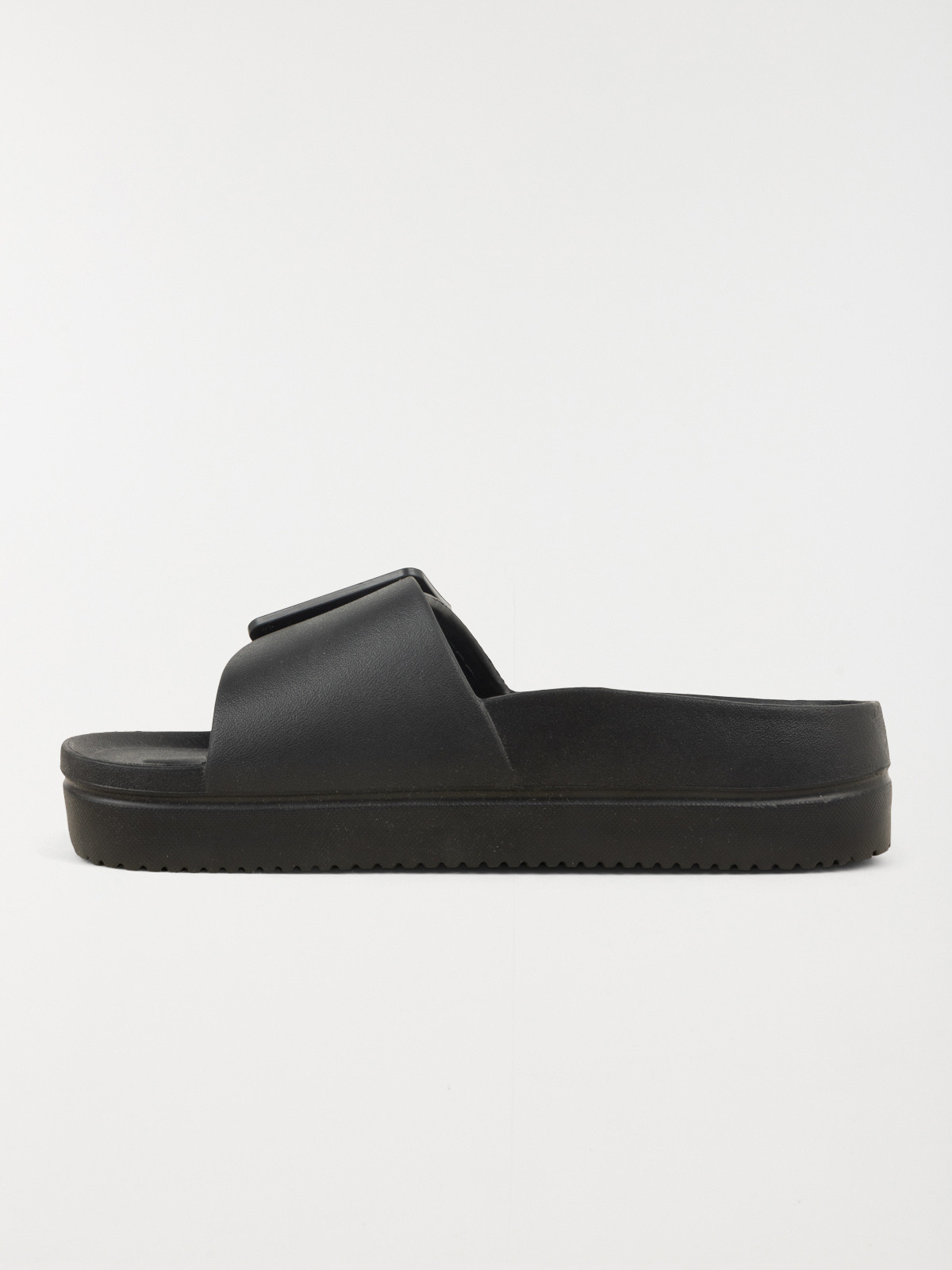 Claquettes noires femme (36-41)
