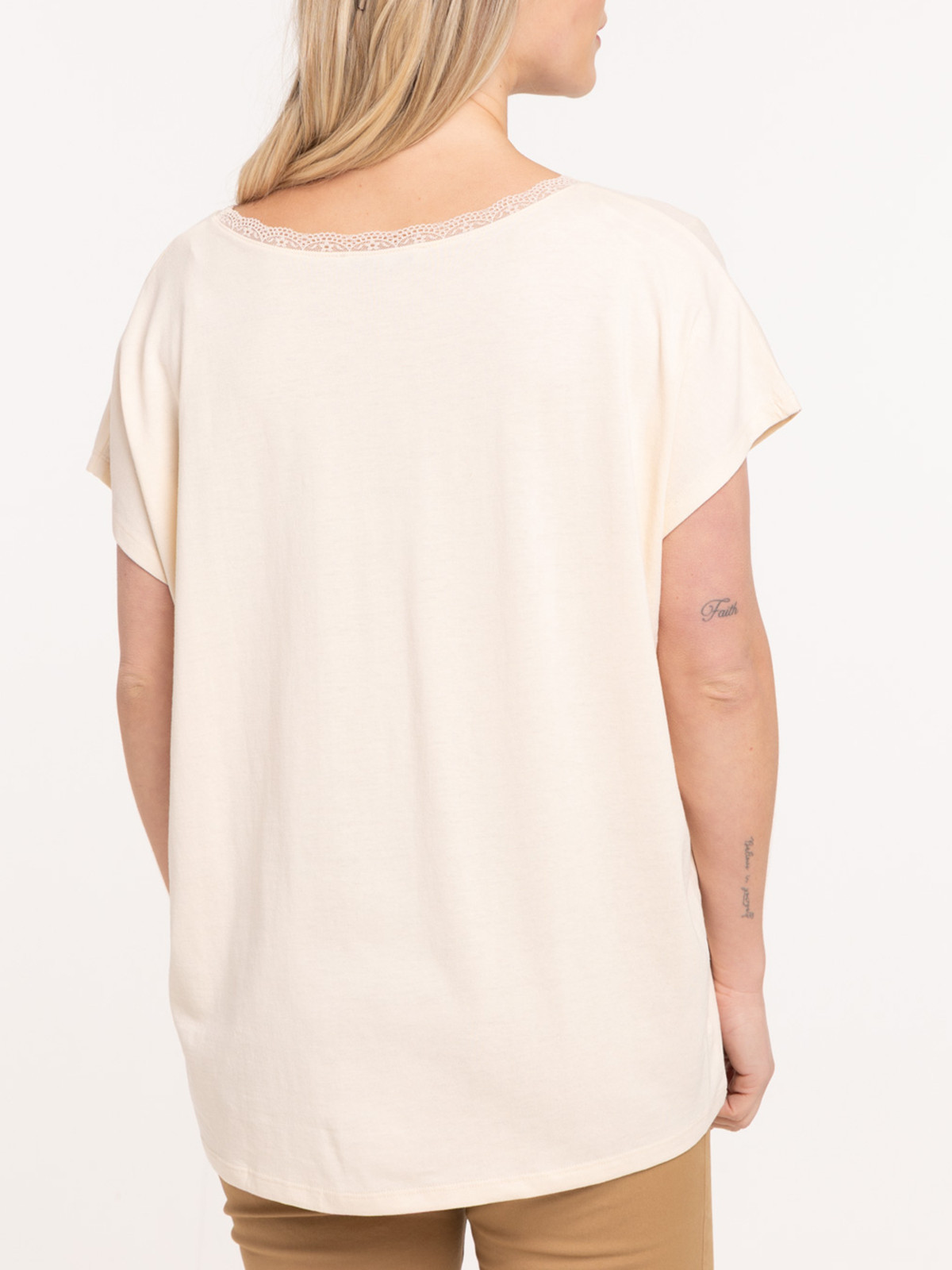 Tee-shirt linen col V dentelle femme Tee-shirt linen col V dentelle femme