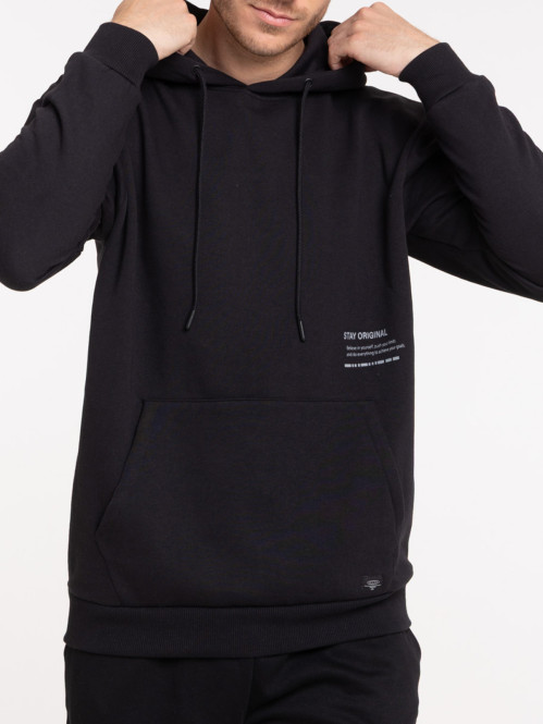 Sweat capuche motif devant...