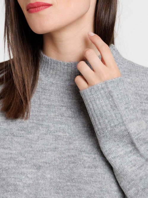 Pull femme col montant basique