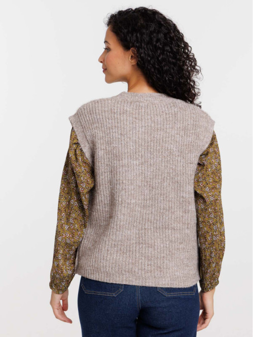 Pull sans manches boutonné...