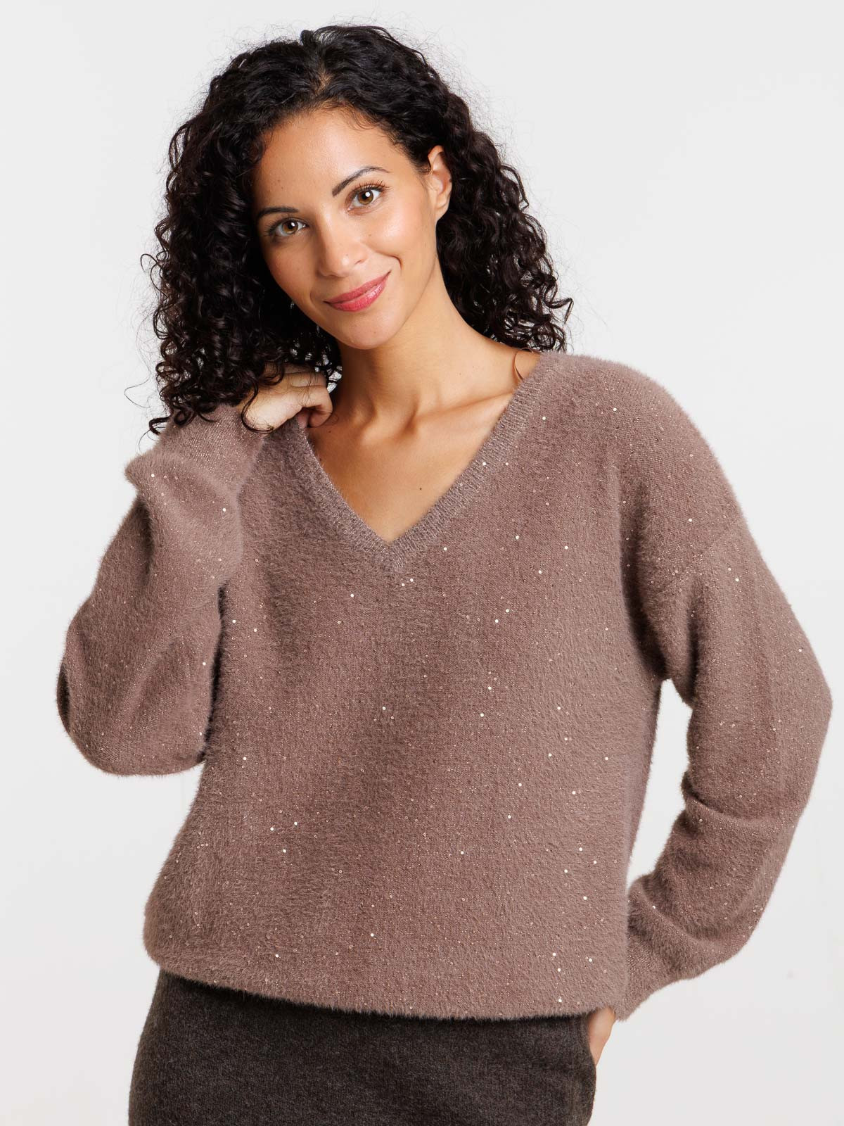 Pull col V brillant et sequins femme