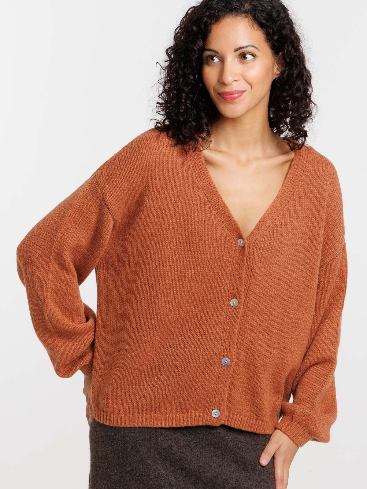 Gilet boutonné col V uni femme