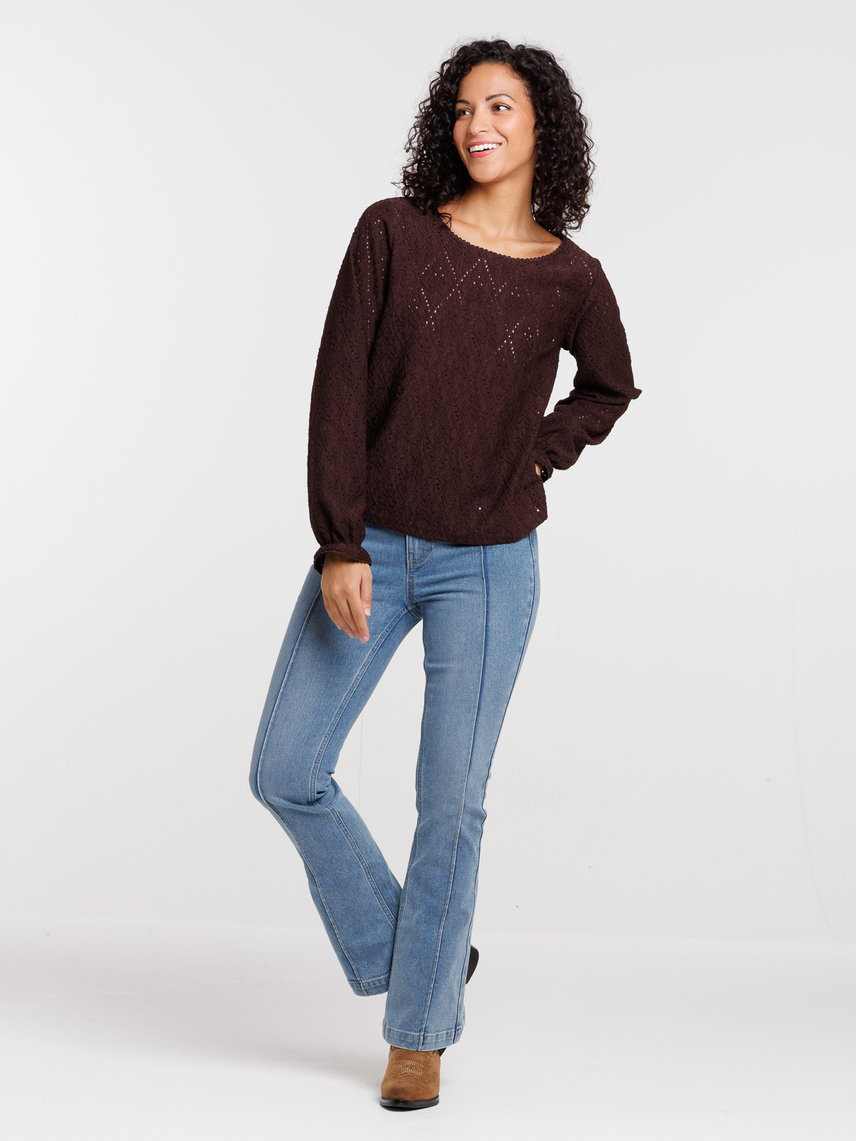 T-shirt motif ajouré femme T-shirt motif ajouré femme