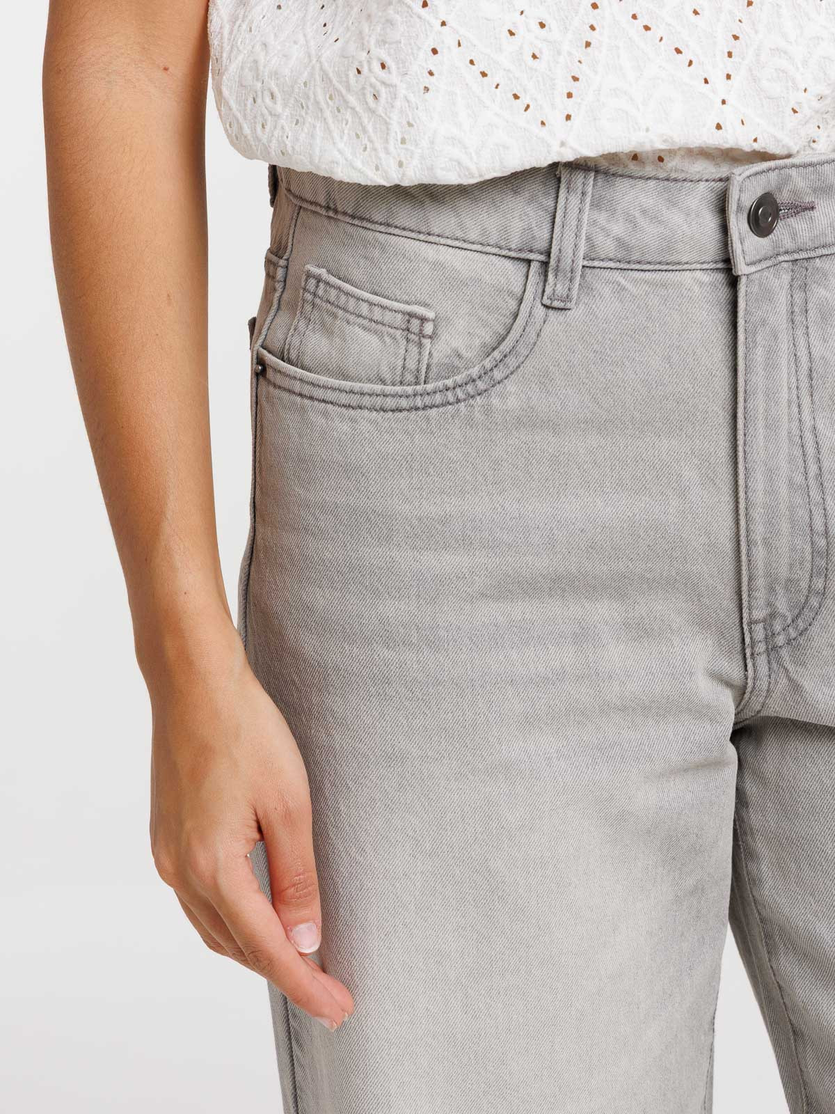 Jean regular à revers gris femme Jean regular à revers gris femme