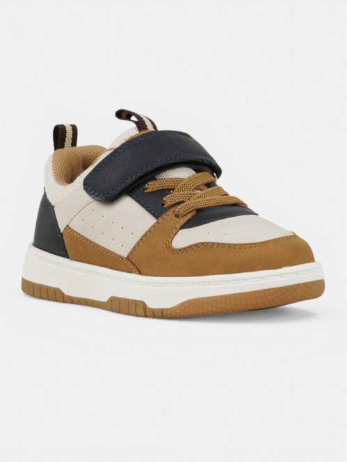 Baskets basses beiges...