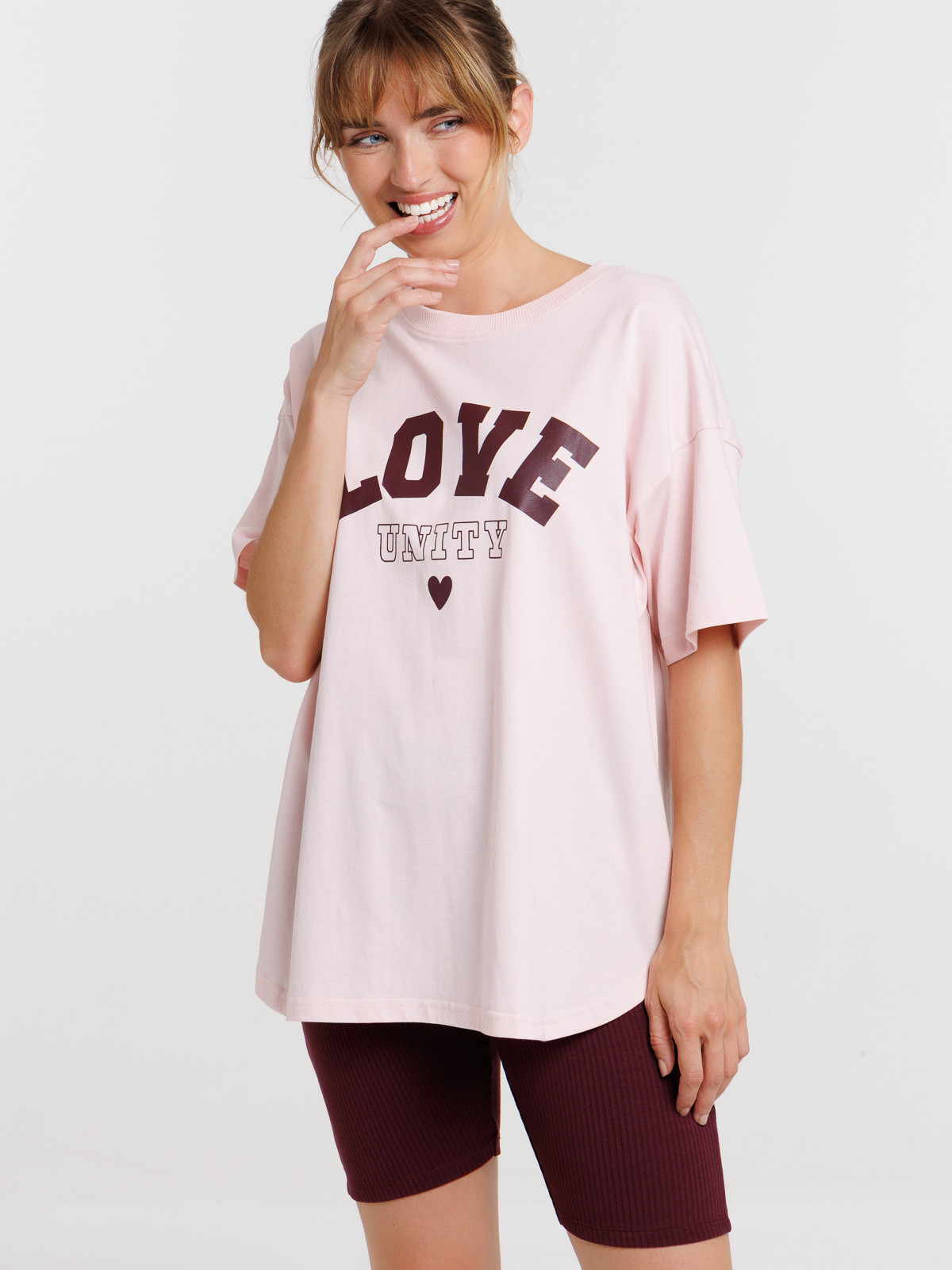 Haut de pyjama col V fleur brodée femme Haut de pyjama col V fleur brodée femme