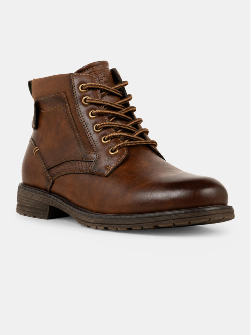 Chaussure montante à lacet...