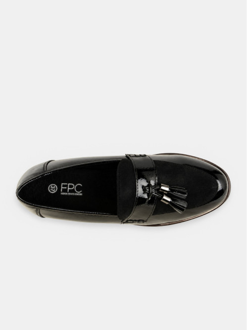 Mocassins noirs pompons...