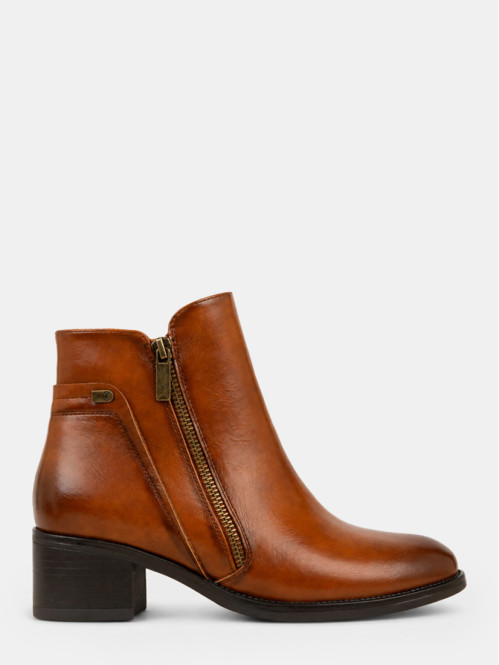 Bottines marrons à talon...