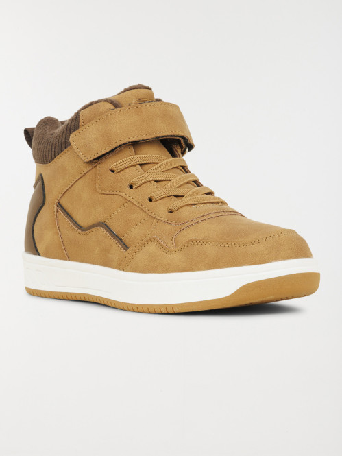 Basket montante camel...