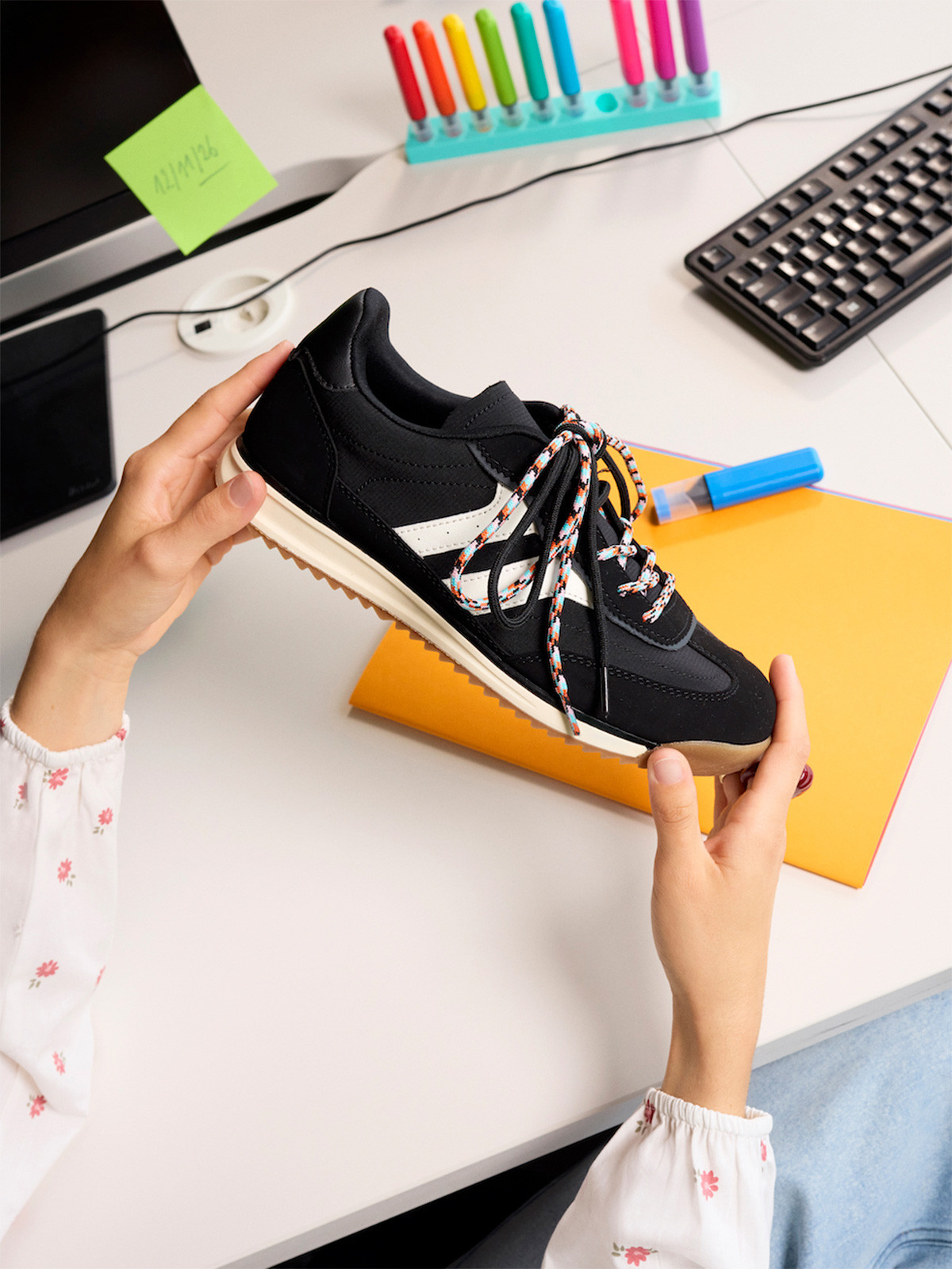 Baskets noires femme (36-41) Baskets noires femme (36-41)