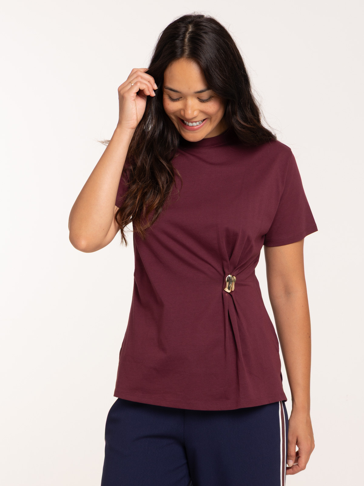 T-shirt détail bijou devant femme T-shirt détail bijou devant femme