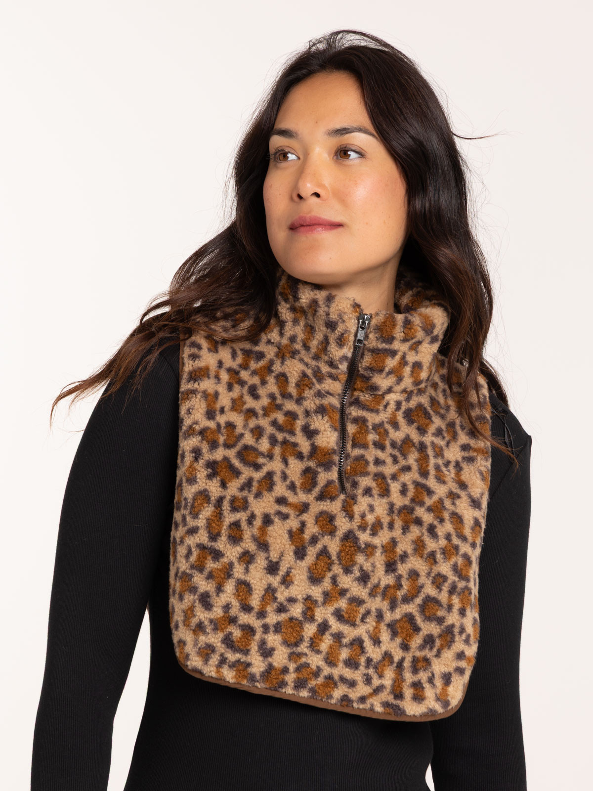 Snood plastron col montant léopard Snood plastron col montant léopard