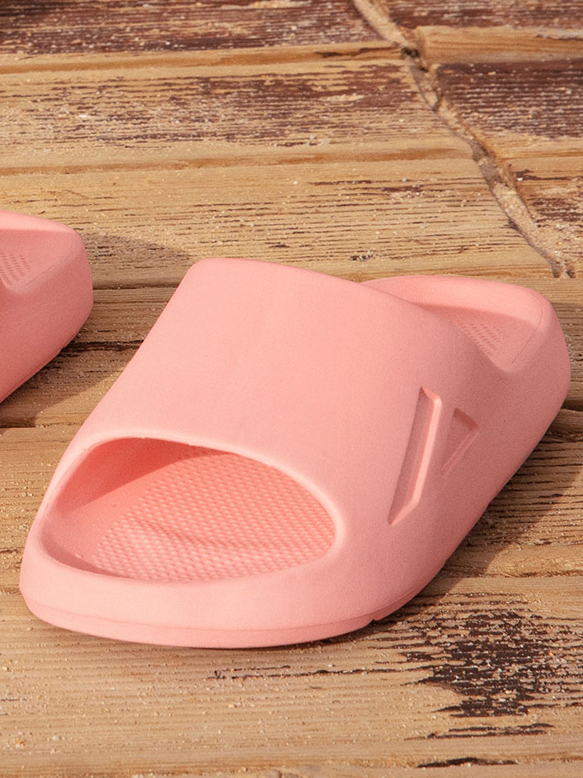 Claquettes abricot femme (35-42) Claquettes abricot femme (35-42)