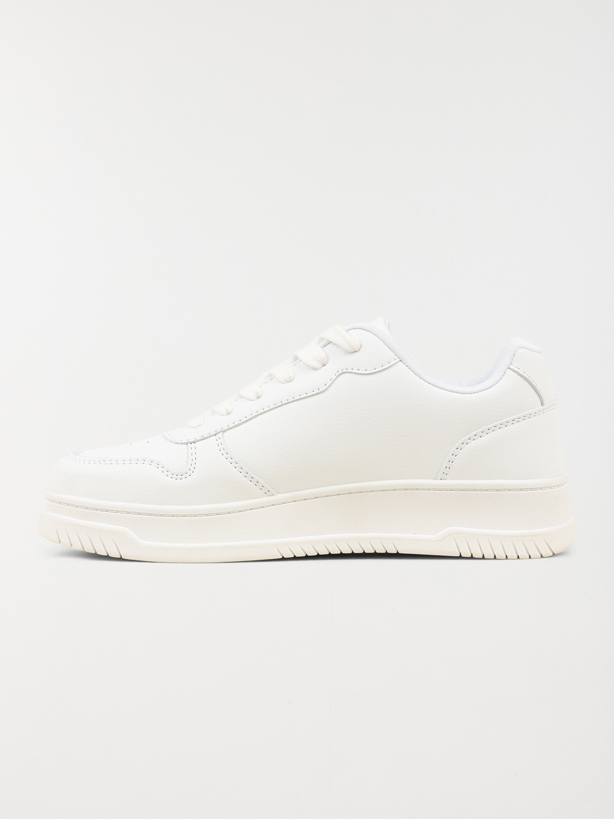 Baskets blanche femme basses (36-41) Baskets blanche femme basses (36-41)