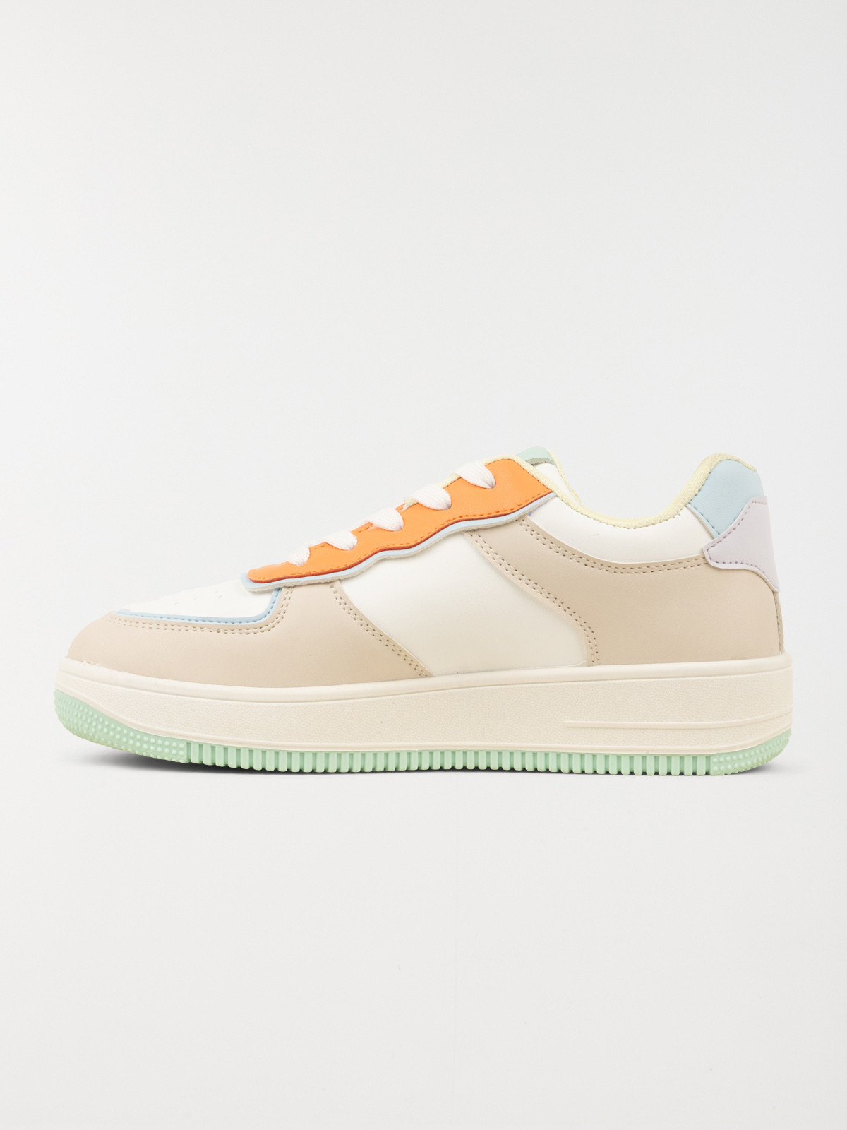 Baskets basses femme (36-41) Baskets basses femme (36-41)