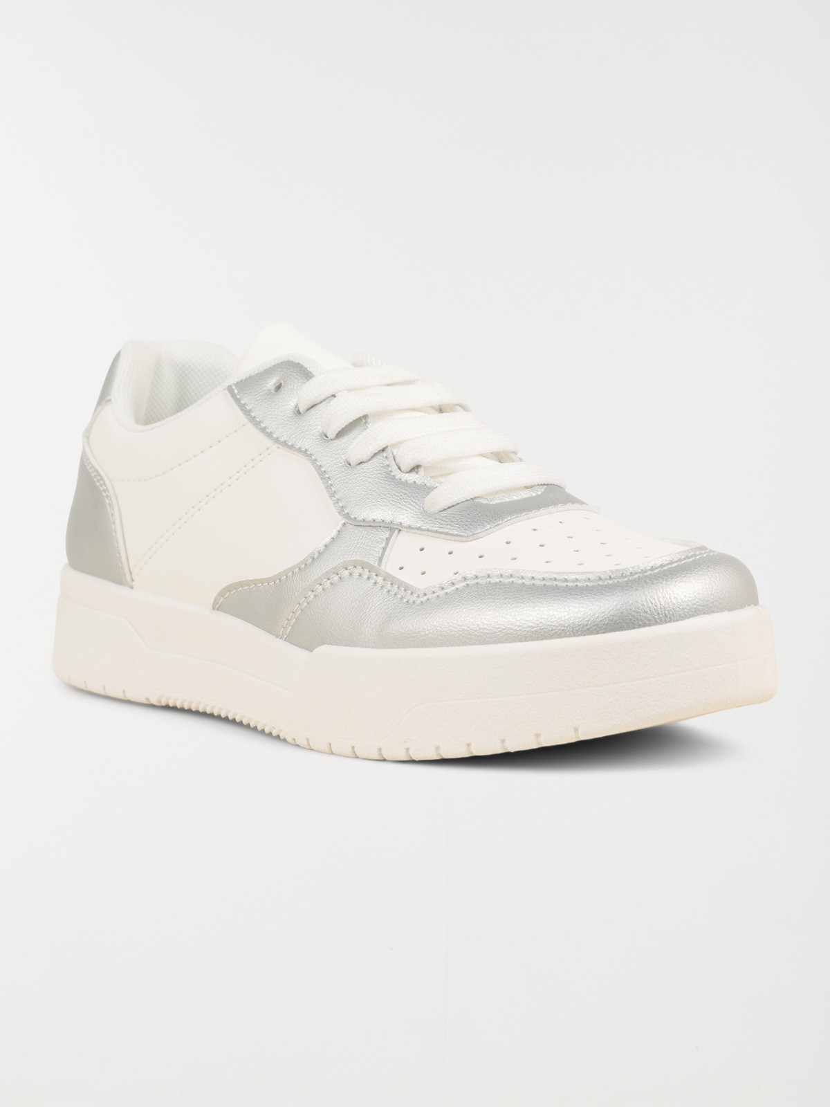 Baskets basses blanches femme (36-41)