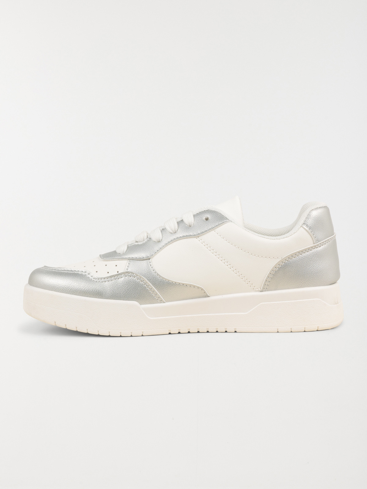 Baskets basses blanches femme (36-41)